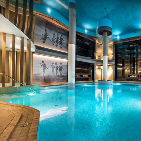 Pool Innen Schwimmbad Wellness Innenarchitektur