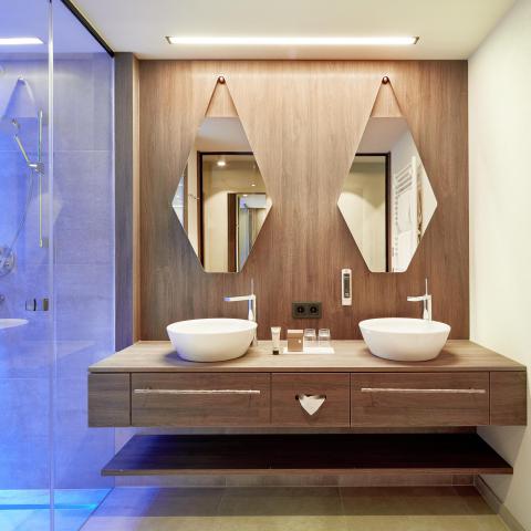 Wellness Hotel Innenarchitektur  Suite Wellness Bad