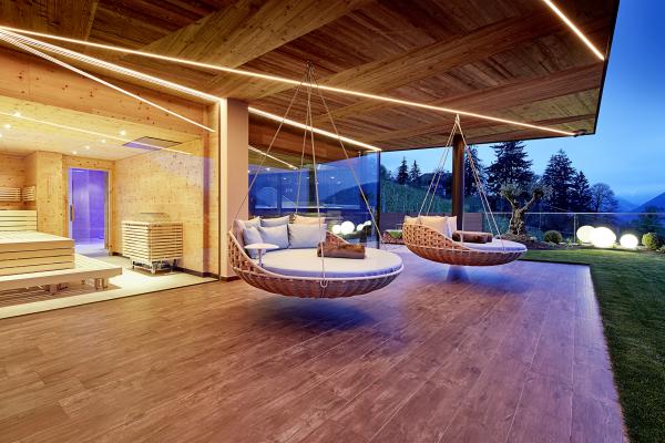 Wellness Sauna Terasse Innenarchitektur Tirol