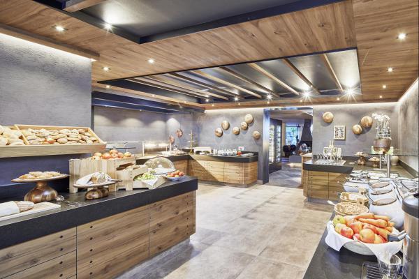 Wellness Hotel Innenarchitektur Buffet