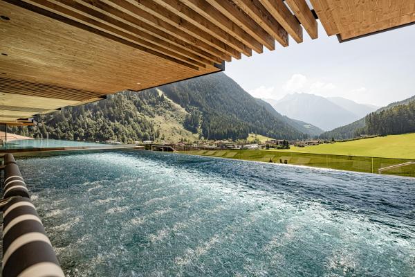 Pool Aussicht Wellness